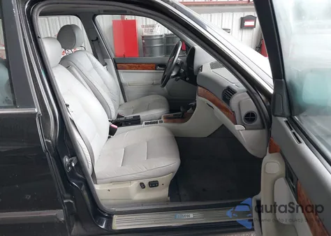 1993 BMW 750 Il Automatic z USA, uszkodzony, nr VIN WBAGC8327PDC81492